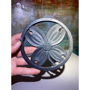 Vintage Virginia Metalcrafters 10-12 Dogwood Cast Iron Trivet H Burns 1950 Black